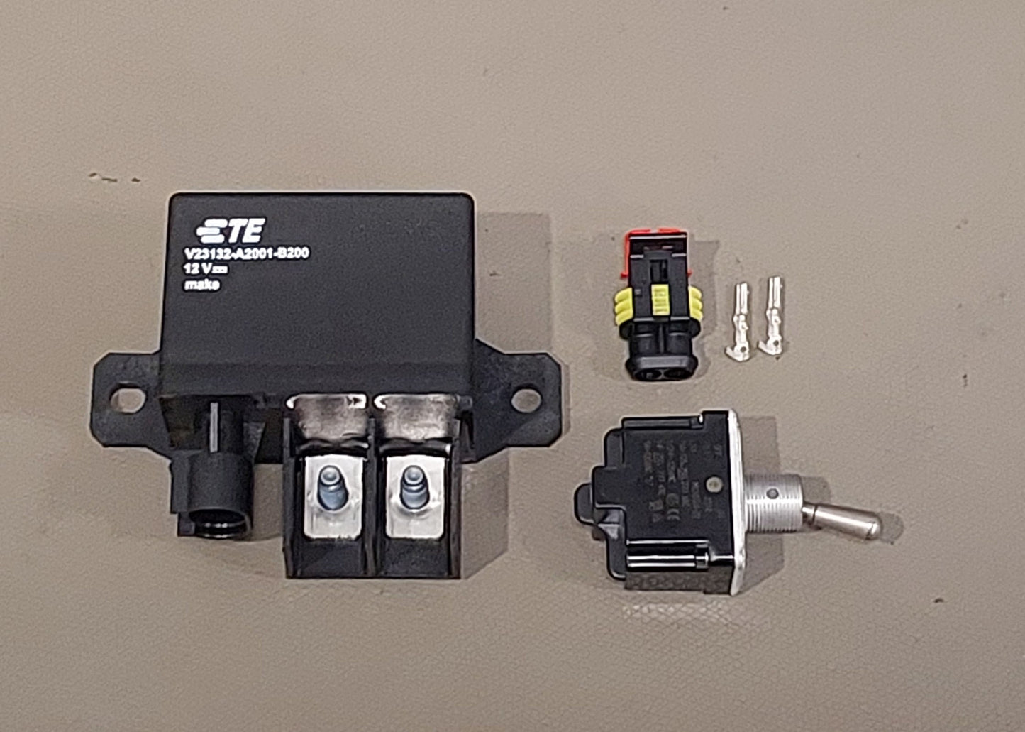 Battery Isolator Kit - Tyco