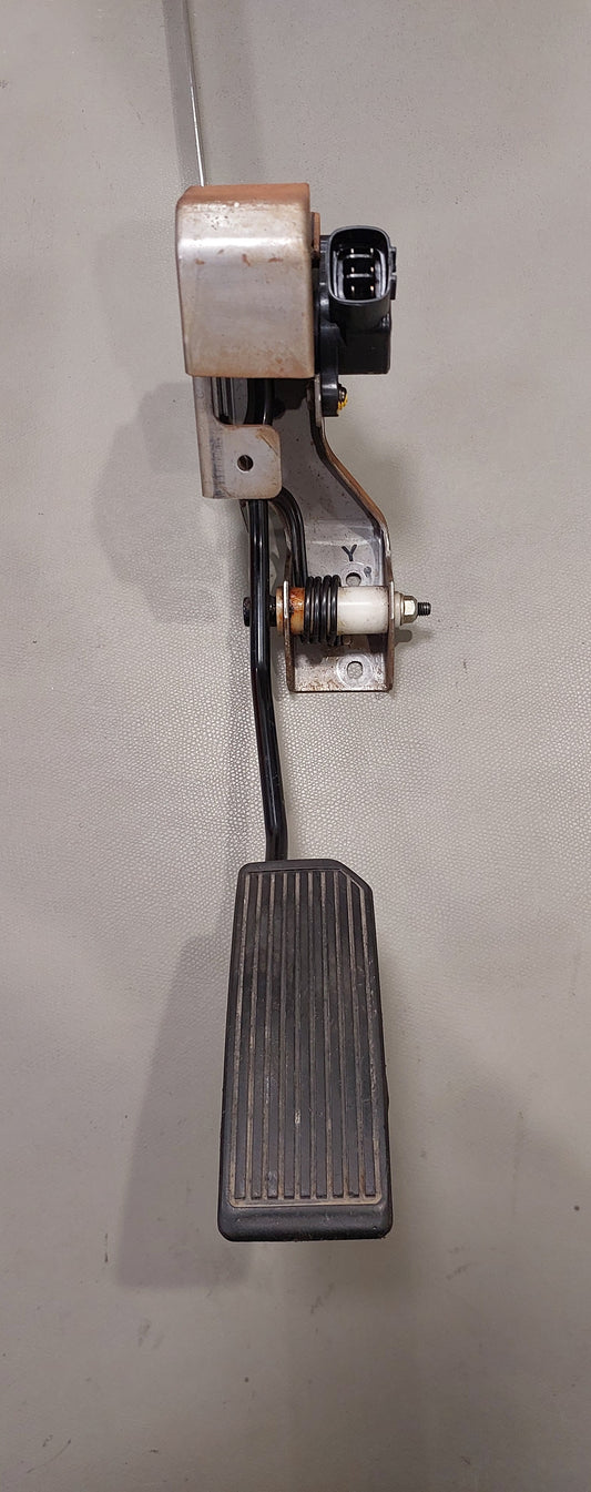 350z Accelerator Pedal Used